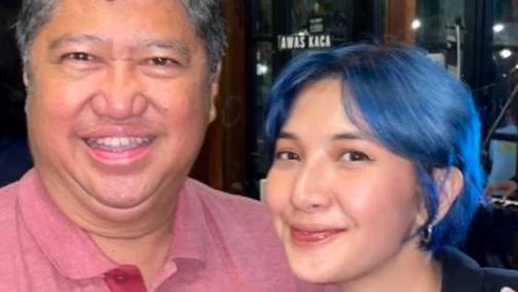 Sheila Dara dan Ayah Mertua