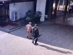 Pria Bawa Samurai ke Kantor Bupati Sukoharjo Ternyata Pengusaha Konfeksi