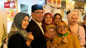 VIDEO: Resmi Purna Tugas, RK dan Istri Mampir Makan Siang ke Sarinah