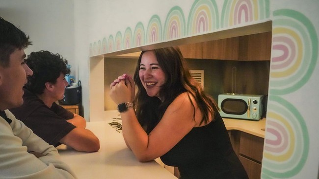 FOTO: Ramai-ramai Mahasiswa New York Sulap Kamar Jadi Catchy