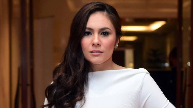 Wulan Guritno cabut gugatan atas Sabda Ahessa usai mantan kekasihnya itu bayar utang dengan nominal yang disepakati pada Kamis (7/3). 