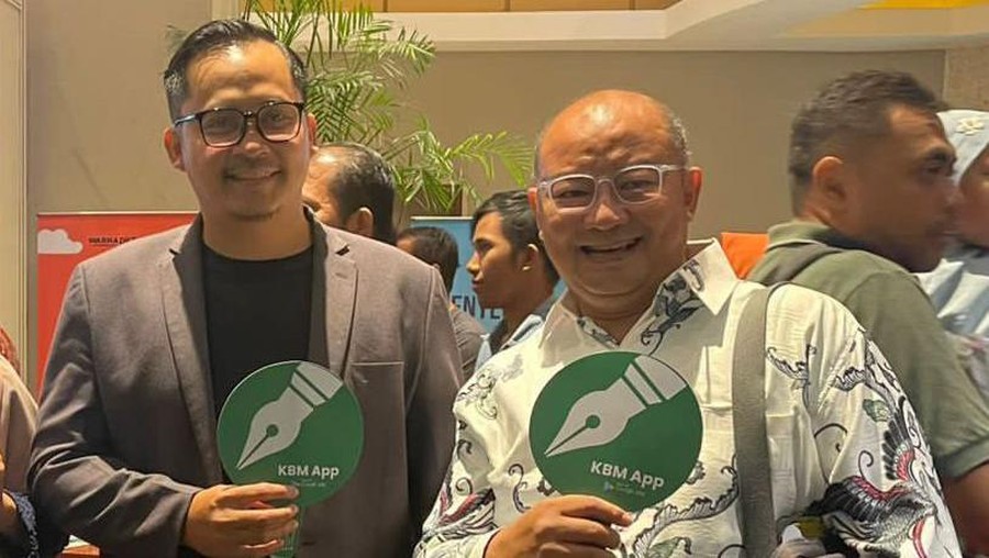 Agung Wibowo dan Isa Alamsyah Agung Wibowo dan Isa Alamsyah