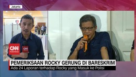VIDEO:Dugaan Kasus Penghinaan Jokowi, Rocky Gerung Diperiksa Bareskrim