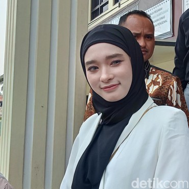 Dituding Suka Pukul dan Seret Anak, Inara Rusli: Ada Fakta yang Benar