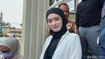 img-title Dituding Suka Pukul dan Seret Anak, Inara Rusli: Ada Fakta yang Benar