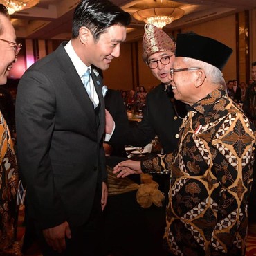 Jarang Kelihatan, Wapres Ma'ruf Amin Ketemuan dengan Siwon di KTT ASEAN