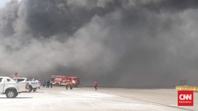 Tujuh penumpang dikabarkan terluka akibat kebakaran kapal feri KMP Mutiara Berkah 1 di Pelabuhan Indah Kiat, Cilegon, Banten, Rabu (6/9).