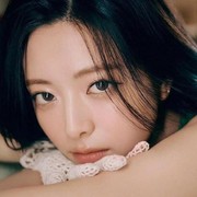 Punya Tubuh Ideal, Ternyata Ini Olahraga Favorit Yuna ITZY!