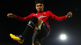 Joget Saddil dkk Meriahkan Kemenangan Indonesia atas Brunei