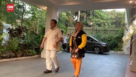 VIDEO: Bertemu di Kertanegara, Prabowo-Yenny Wahid Saling Balas Hormat