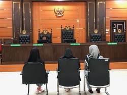 Kecewa Cat Lover Padang, Wanita Cekoki Kucing Soju Tak Ditahan