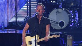 Bruce Springsteen Tunda Jadwal Tur Imbas Sakit Lambung