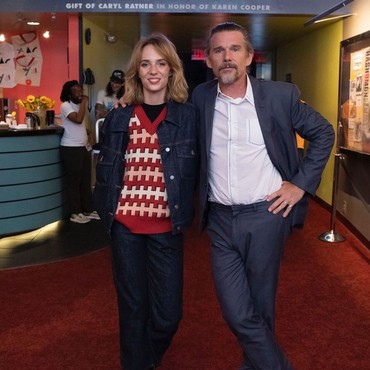 Ethan Hawke Merasa Nyaman Sutradarai Adegan Seks Sang Putri