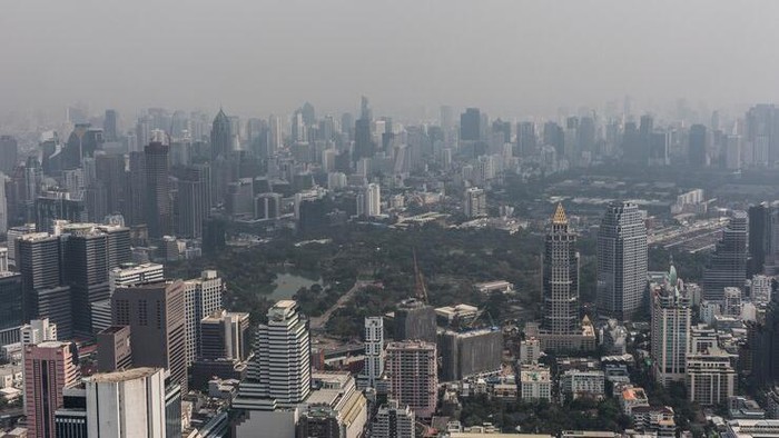 Foto kota dari ketinggian.