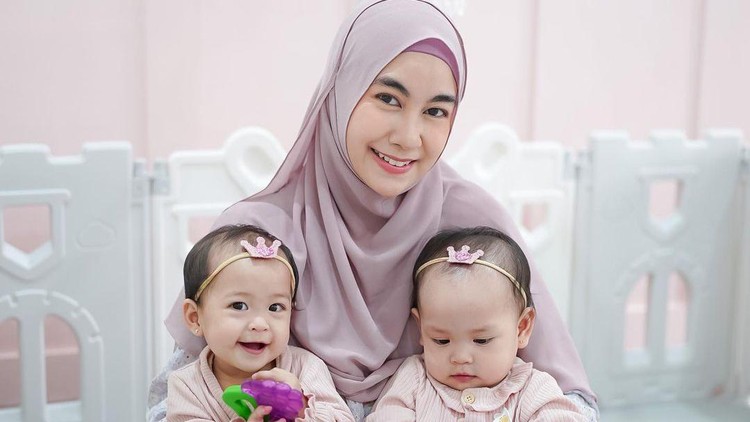 Potret Anak Kembar Anisa Rahma