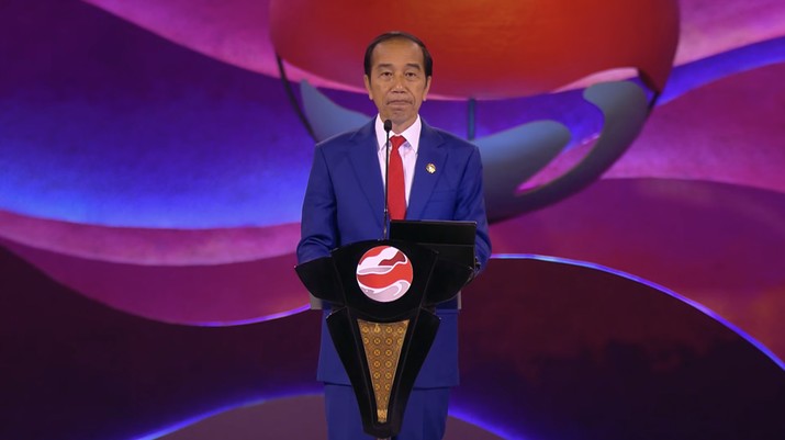 Presiden Joko Widodo saat memberikan sambutan jelang Upacara Penutupan ASEAN ke-43. (Tangkapan Layar Yotube Kemkominfo TV)