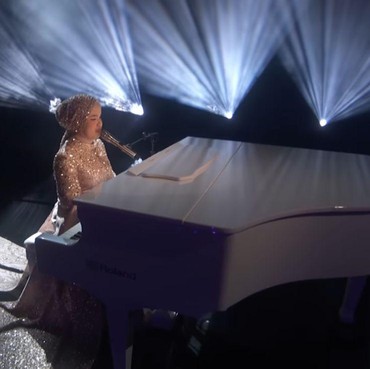 7 Penampilan Perdana Putri Ariani di AGT 2023, Dapat 4 Standing Applause