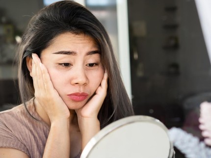 9 Cara Menghilangkan Mata Sembap Setelah Menangis