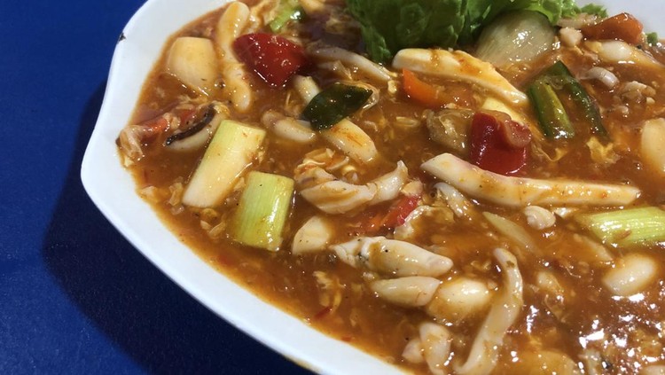 Delicious of stir fried squid with Padang sauce