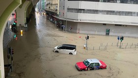 2 Orang Tewas Dalam Banjir Bandang di Hong Kong