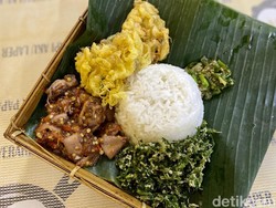Dadar Beredar: Rela Antre 1 Jam Demi Telur Dadar Babe Cabita