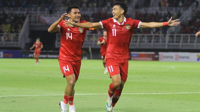 Nama Dendy Sulistyawan jadi sorotan dalam laga Timnas Indonesia vs Turkmenistan lantaran gol indah yang ia cetak.