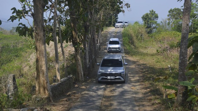 Menjajal Hyundai Stargazer X dari Yogyakarta, Magelang, hingga Solo, Jawa Tengah.