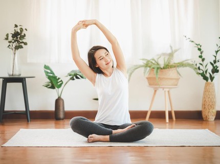 5 Jenis Olahraga yang Dapat Meningkatkan Kesuburan, Yoga hingga Berenang