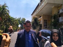 Diperiksa 90 Menit oleh KPK, Istri Walkot Bima: Jumatan Ya