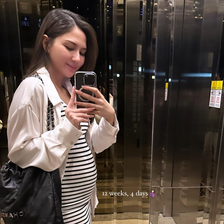 <p>Jessica Mila mengumumkan kehamilan pertamanya pada Selasa, 5 September 2023. Wanita yang akrab disapa Mila ini membagikan video saat memberikan kejutan kabar kehamilannya ke sang suami, Yakup Hasibuan. Kabar bahagia ini juga disambut penuh suka cita oleh keluarga besar Mila dan Yakup. (Foto: Instagram @jscmila)</p>