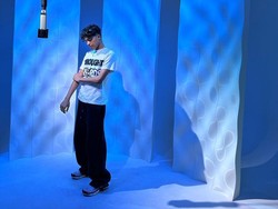 Lirik Lagu homebody - Kamal.