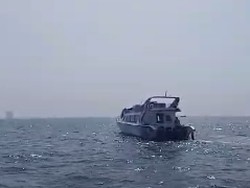 Kapal Dishub DKI Bawa 29 Penumpang Mogok Kehabisan Bensin di Kepulauan Seribu