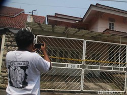 Polisi Olah TKP Kasus Ibu dan Anak Tersisa Kerangka di Depok Siang Ini