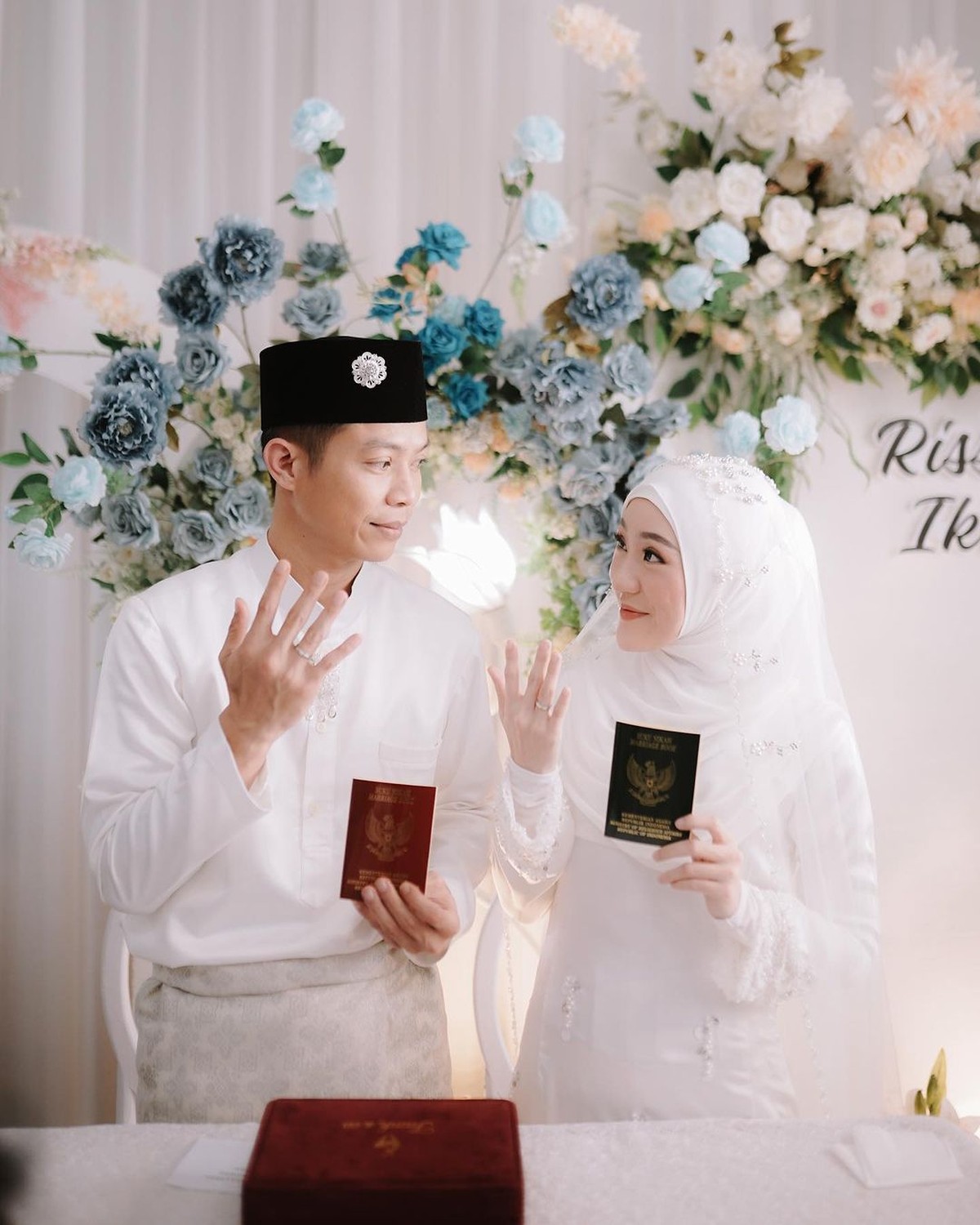 Larissa Chou dan Ikram Rosadi