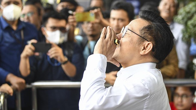 Muhaimin Iskandar alias Cak Imin mengatakan semua partai harus mewaspadai putra Jokowi, Kaesang Pangarep yang kini menjadi ketua umum PSI.