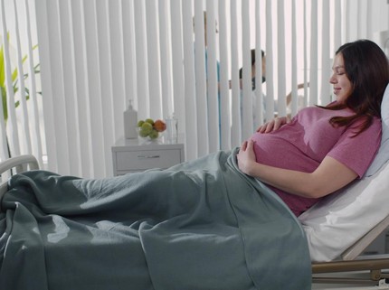 Mengenal Lotus Birth, Metode Persalinan Tanpa Memotong Tali Pusat