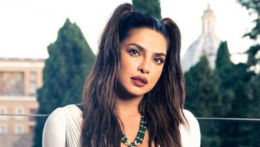 img-title Priyanka Chopra Asyik Lakukan Hal Ini di Tengah Isu Joe Jonas Cerai