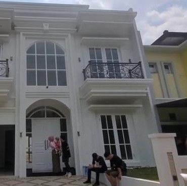 Dulu Tidur di Karpet, 7 Potret Rumah Baru Aldi Taher Dapat dari Bos Properti
