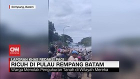 VIDEO: Tolak Relokasi, Ratusan Warga Rempang Batam Bentrok