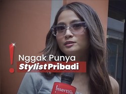 OOTD Acha Septriasa, Pilih Tabrak Denim yang Smart Casual