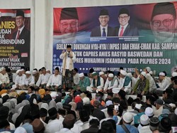 Momen Anies Baswedan Hadiri Deklarasi Dukungan Nyai dan Emak-emak Sampang