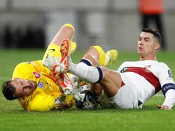 Martin Dubravka Buka Suara Usai Kena Hantam Cristiano Ronaldo