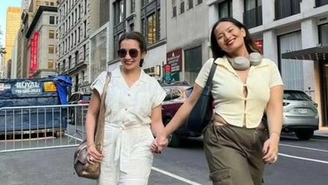 img-title Reza Artamevia Sebut Zahwa Ikhlas Dilangkahi Aaliyah Massaid Duluan