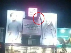 Menelusuri Jejak Pocong yang Nangkring di Atas Baliho Garut