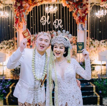 Hana Hanifah Diam-diam Sudah Menikah