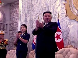 Kim Jong Un Kembali Terlihat Bersama Putrinya, Kini ke Parade HUT Korut