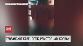 VIDEO: Leher Tersangkut Kabel Optik, Pemotor Tewas