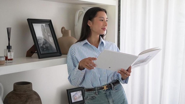 Potret Cantik Jennifer Bachdim