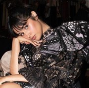 4 Rahasia Tubuh Sehat dan Langsing Camila Cabello, Hindari Diet Yoyo!