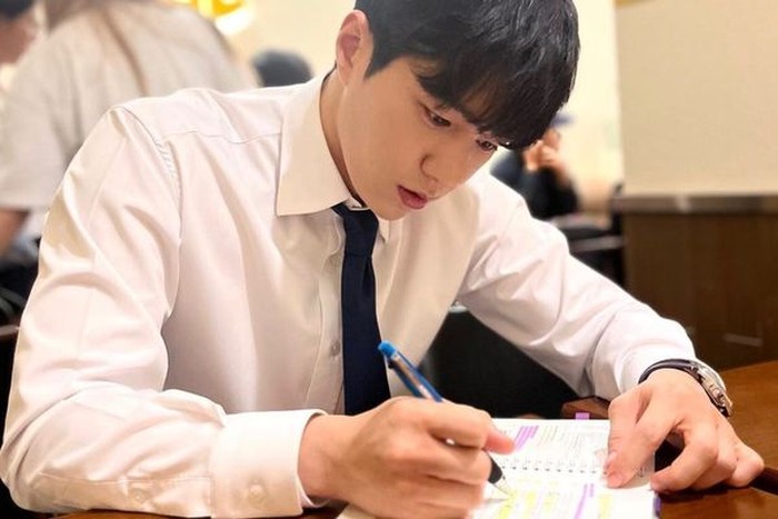 Tahun 2012, L memulai debut aktingnya di Korea, lewat drama komedi romantis 'Flower Band' yang tayang di tvN./ foto: instagram.com/kim_msl